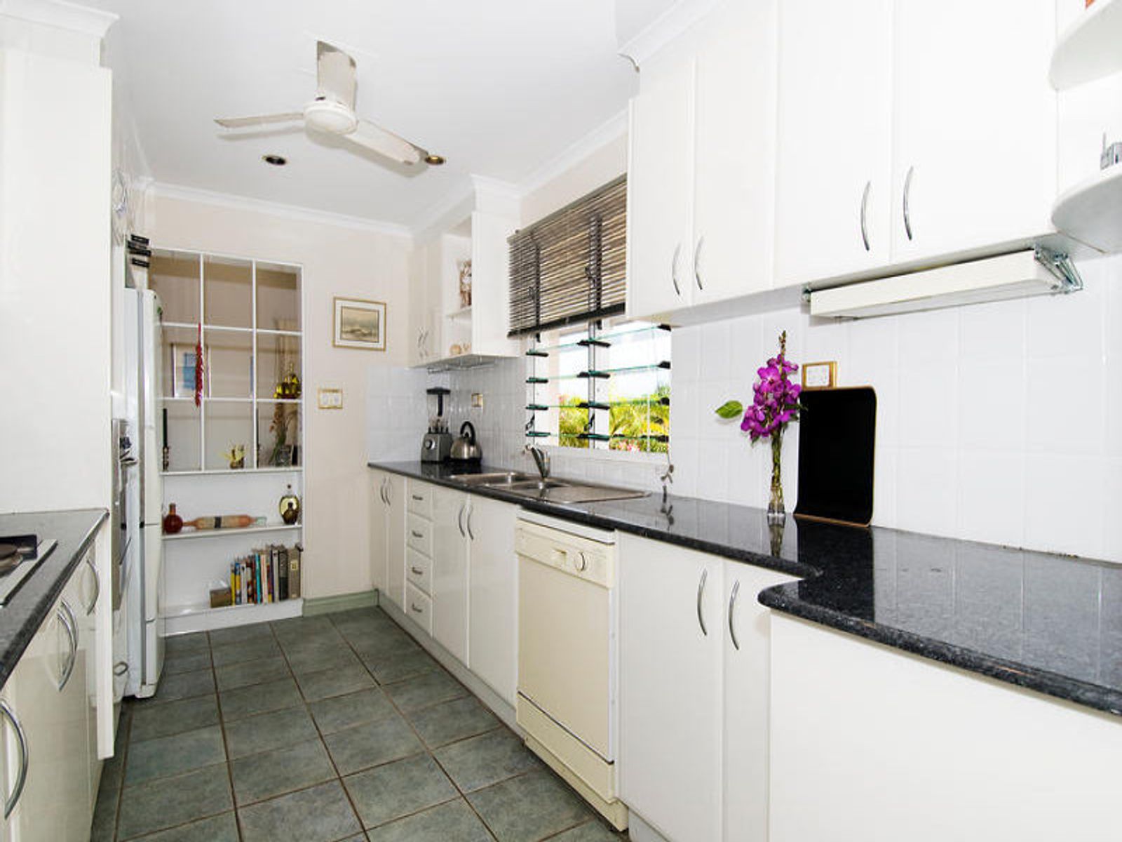 1/12 Paspaley Place, Cullen Bay NT 0820, Cullen Bay - Thumbnail 3