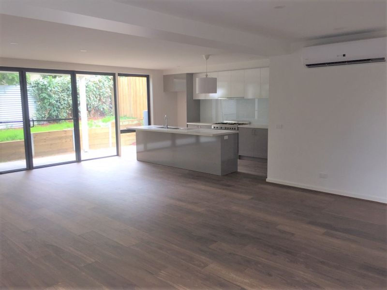 2/1 Crana Court, Chadstone VIC 3148, Chadstone - Thumbnail 3
