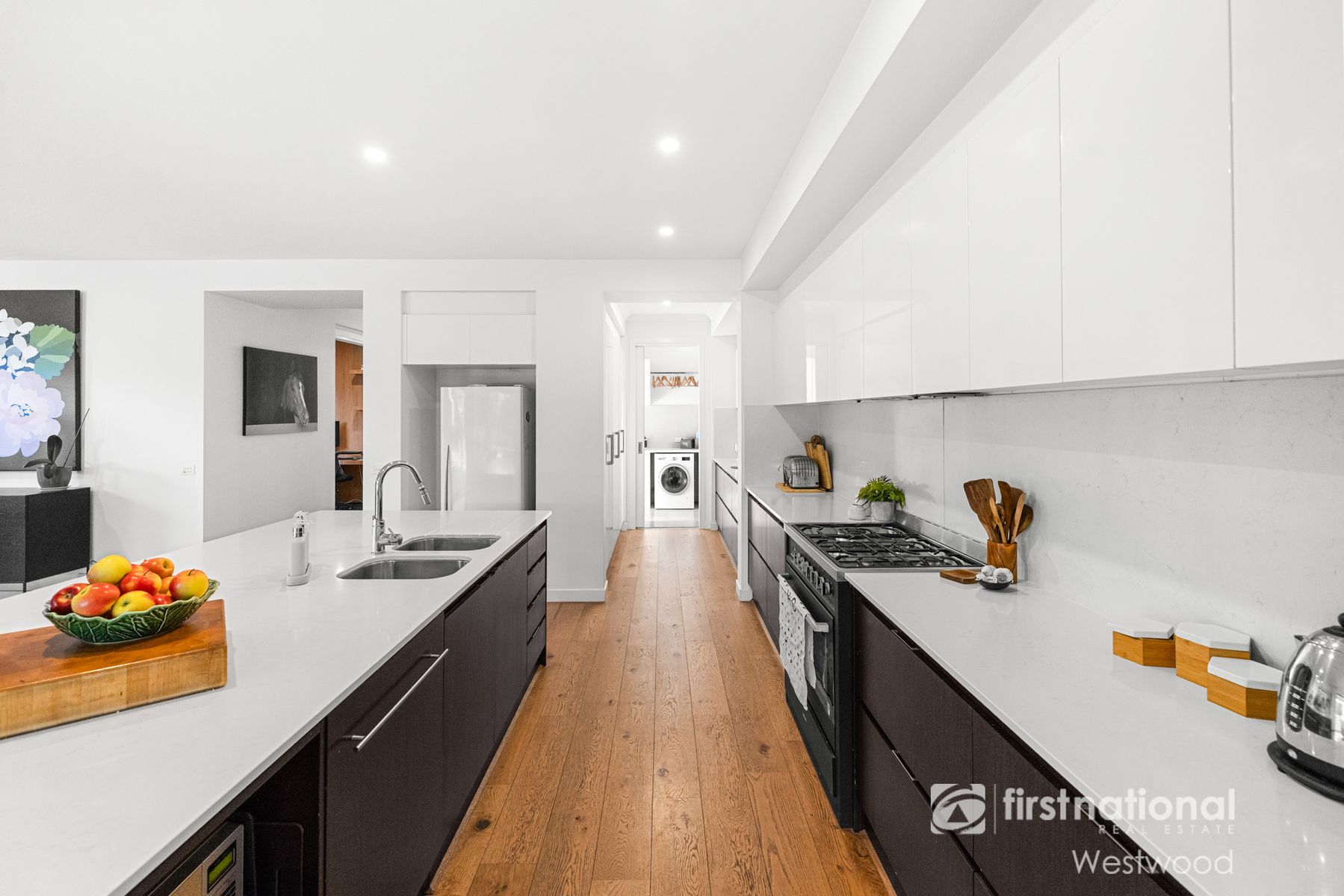 27 Filmont Drive, Werribee VIC 3030, Werribee - Thumbnail 3