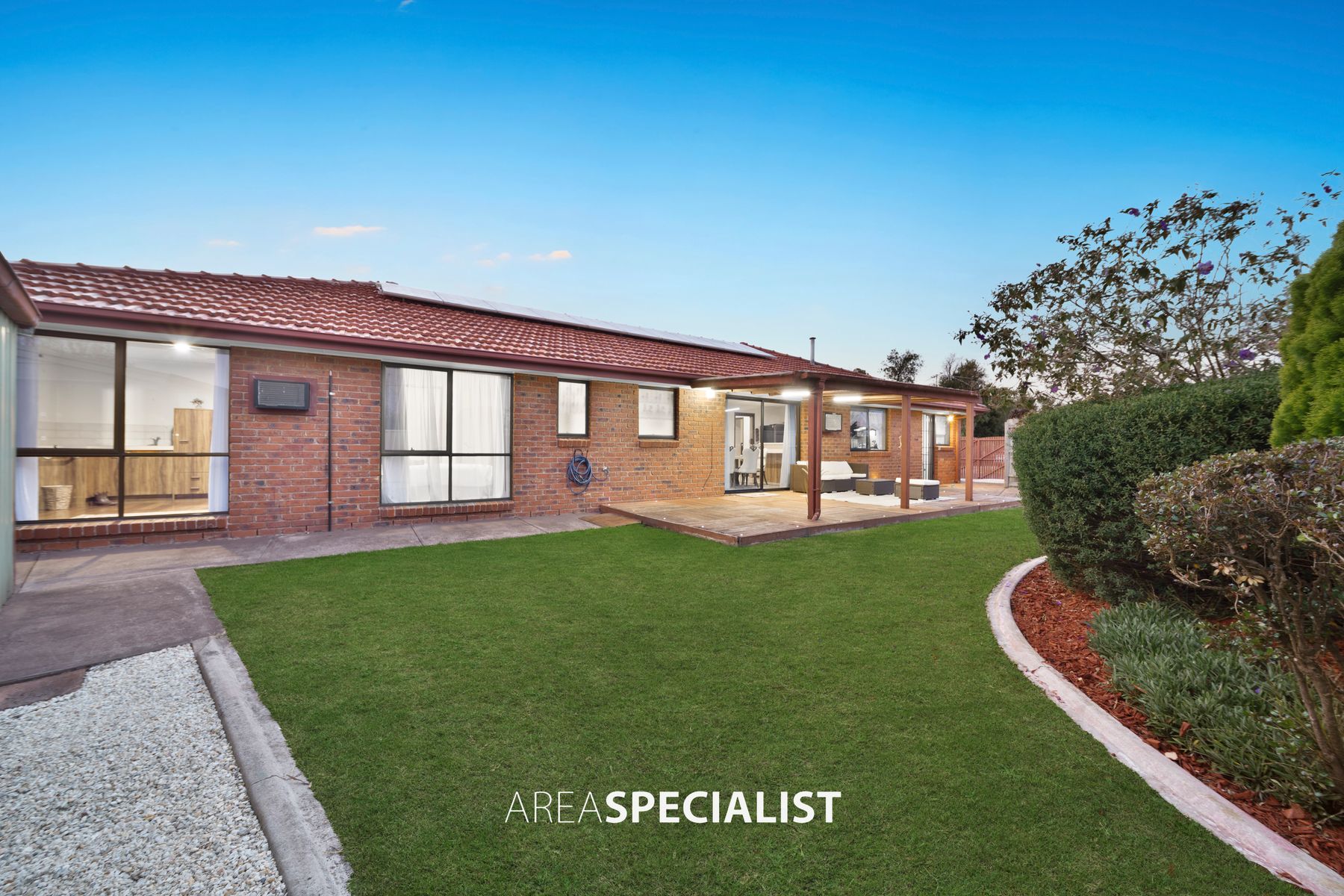 29 Strafford Avenue, Cranbourne, Cranbourne - Thumbnail 3