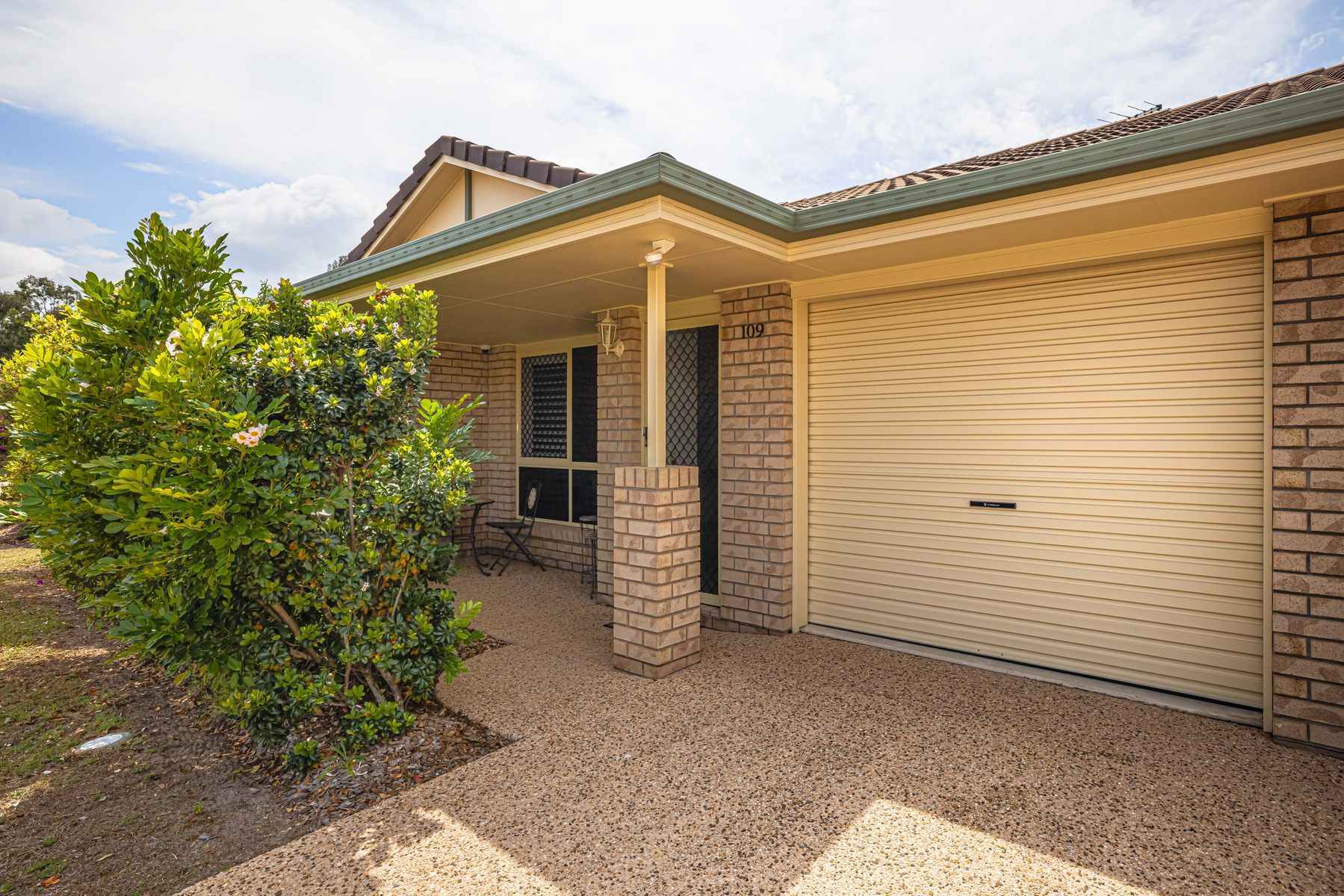 109/210 Bestmann Road East, Sandstone Point - Image 1