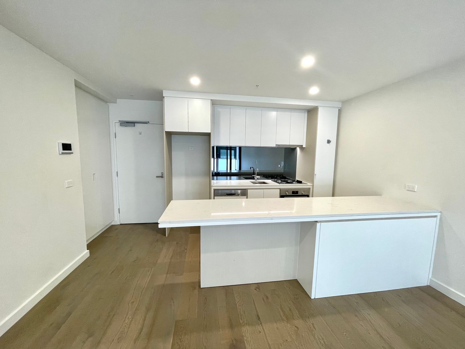 910/600 Doncaster Road, Doncaster, Doncaster - Thumbnail 3
