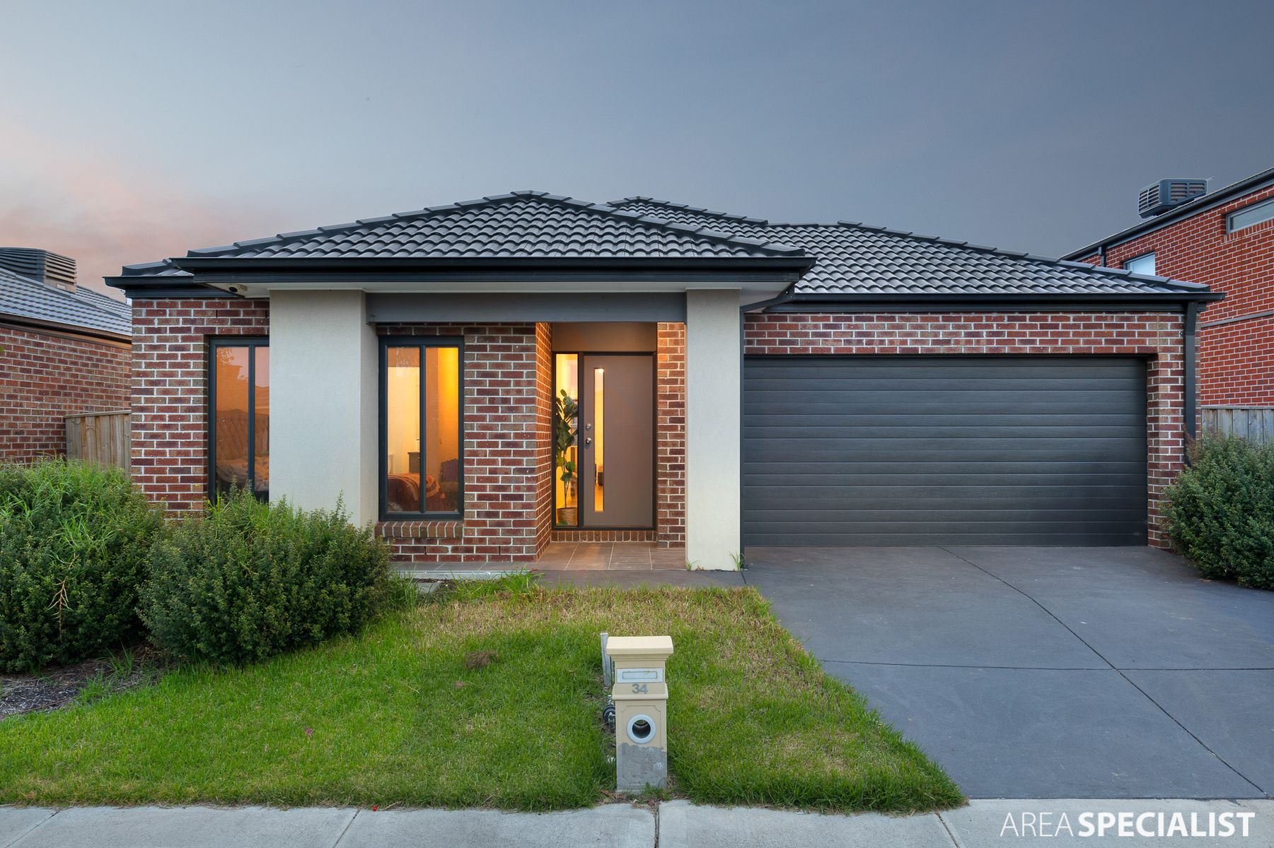 34 Squadron Road, Point Cook, VIC 3030, Point Cook - Thumbnail 2