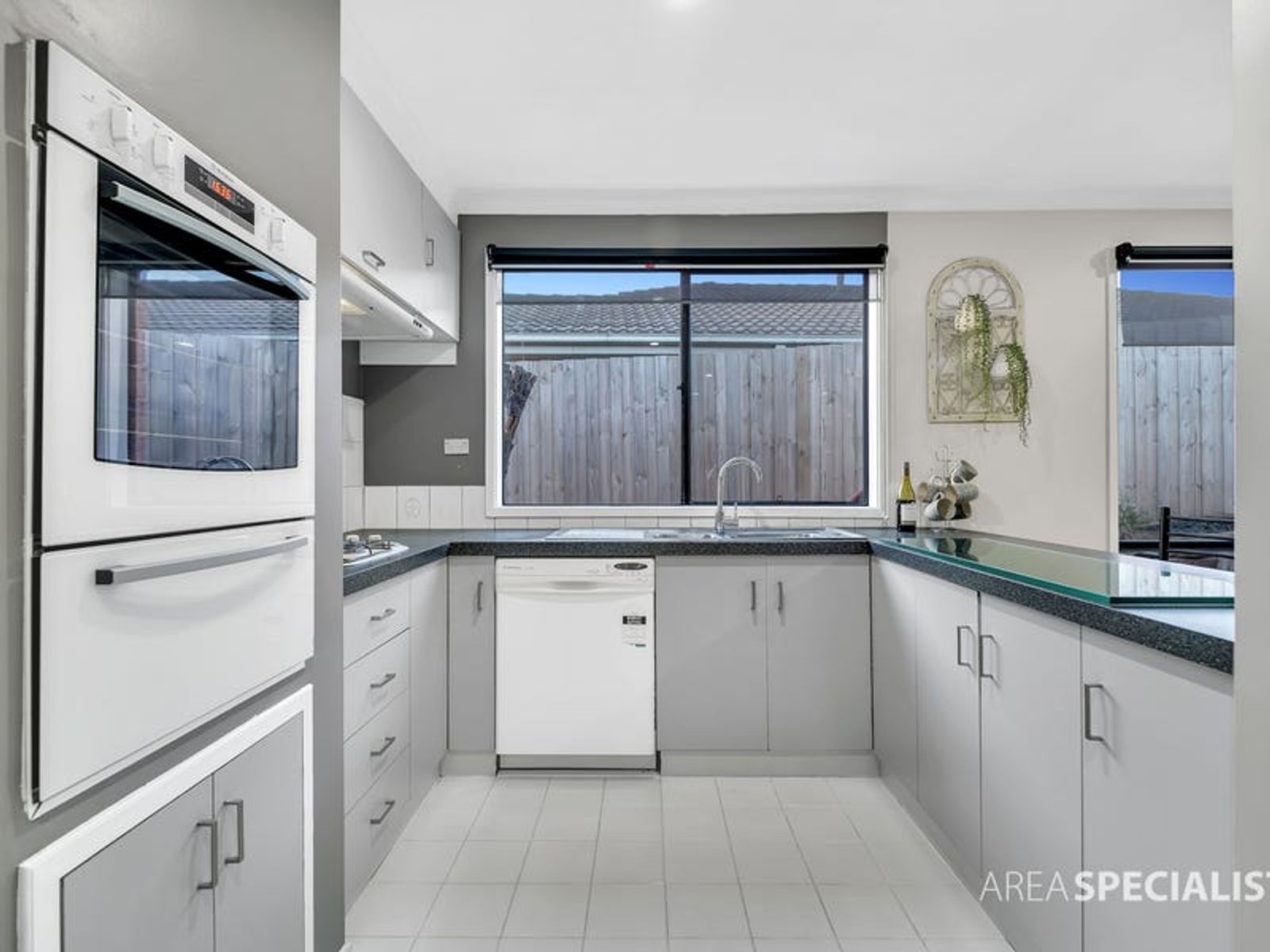 16 Valley View Rise, Hampton Park, VIC 3976, Hampton Park - Thumbnail 7