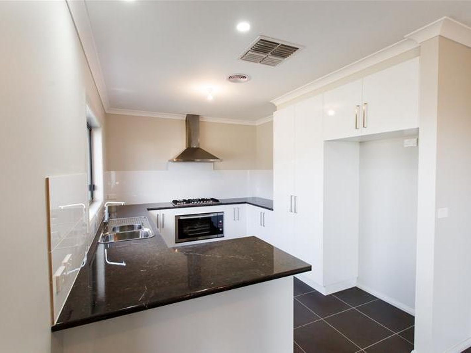 38 Boomerang Court, Mildura - Thumbnail 4