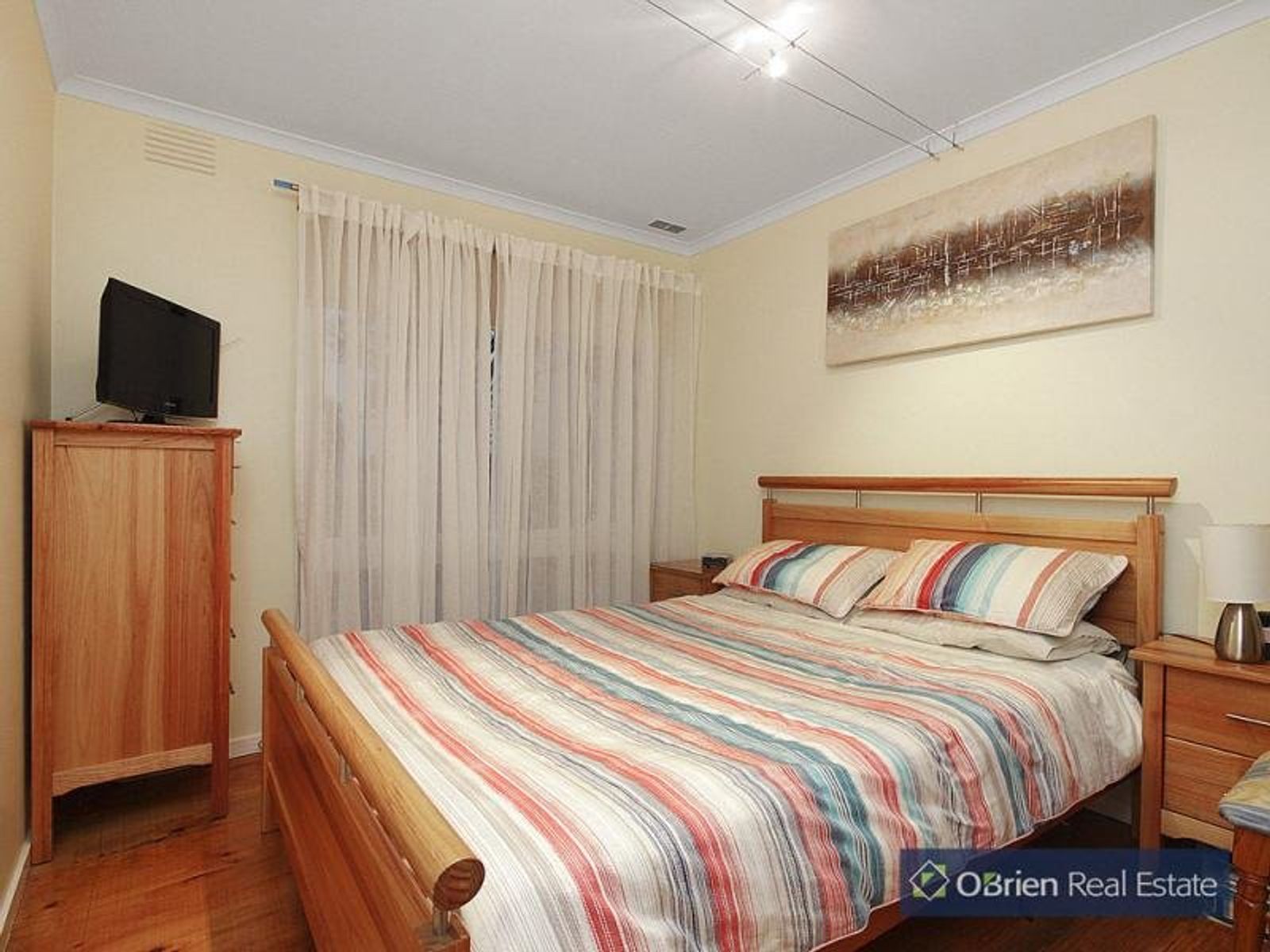 27 Monteith Crescent, Endeavour Hills, VIC 3802, Endeavour Hills - Thumbnail 4
