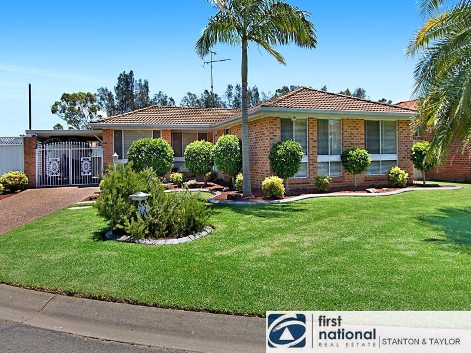 2 Dolphin Crescent, Claremont Meadows - Thumbnail 3