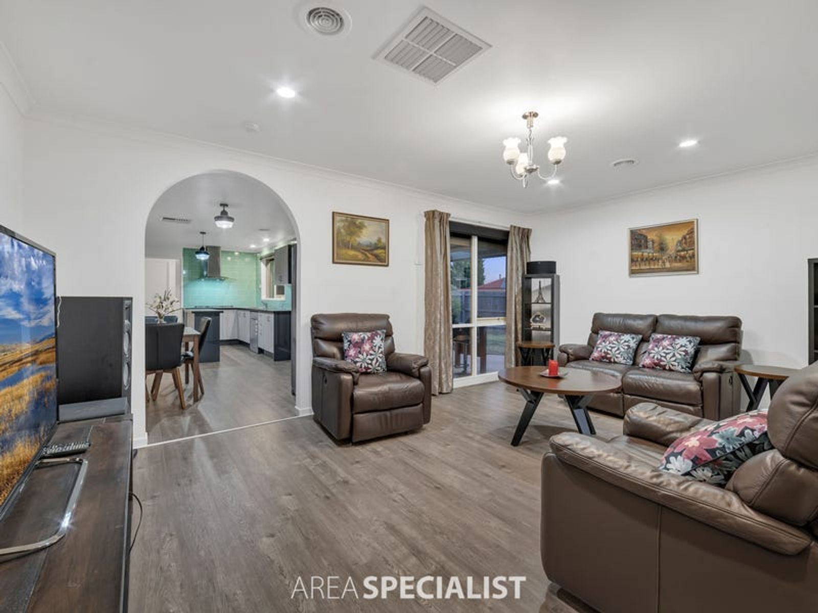 4 Emma Court, Hampton Park, VIC 3976, Hampton Park - Thumbnail 3