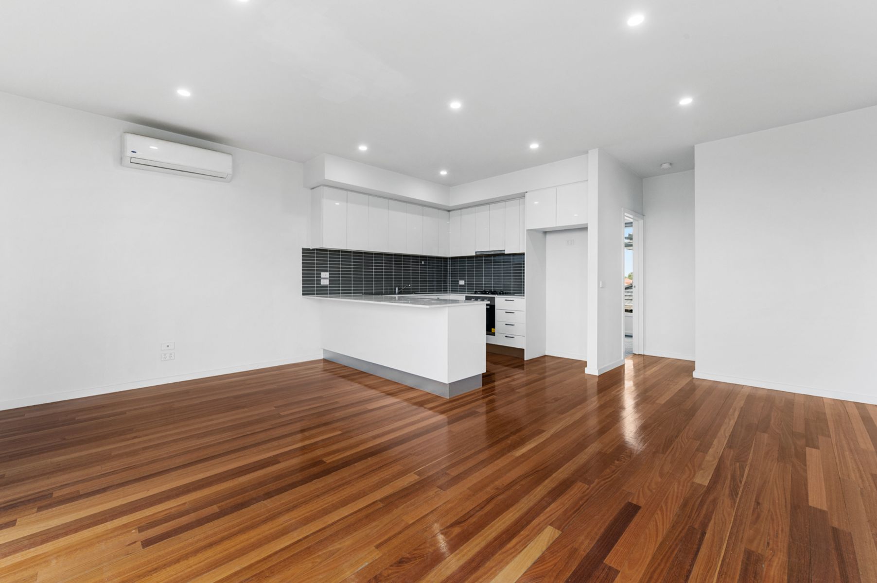 243 Duke Street, Sunshine North, VIC 3020, Sunshine North - Thumbnail 3
