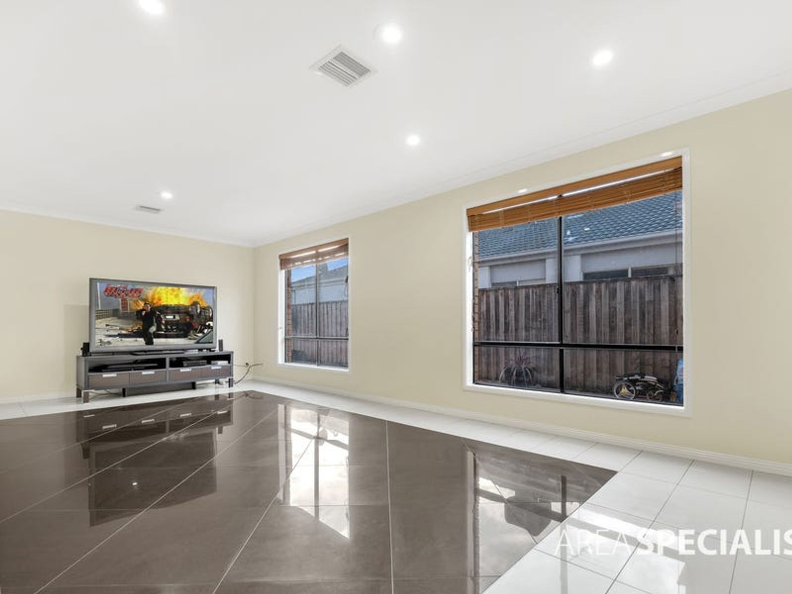 81 Sherwood Road, Narre Warren South, VIC 3805, Narre Warren South - Thumbnail 3