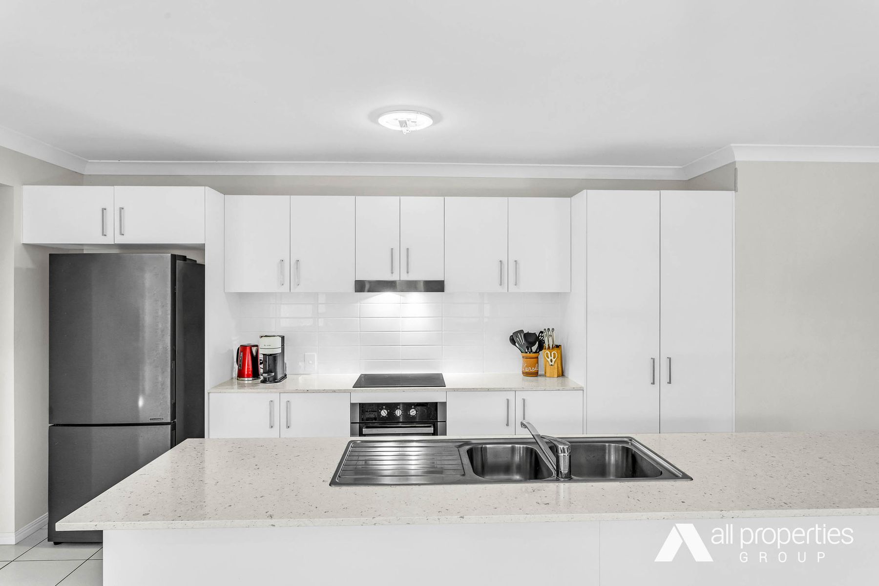 21 Tempera Place, Yarrabilba QLD 4207, Yarrabilba - Thumbnail 2