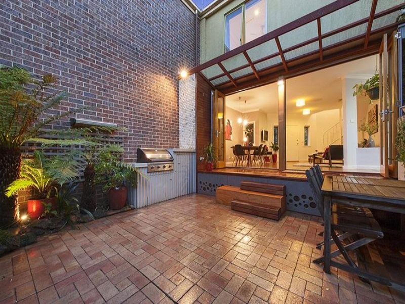 3/2 Mccracken Street, Kensington - Thumbnail 2