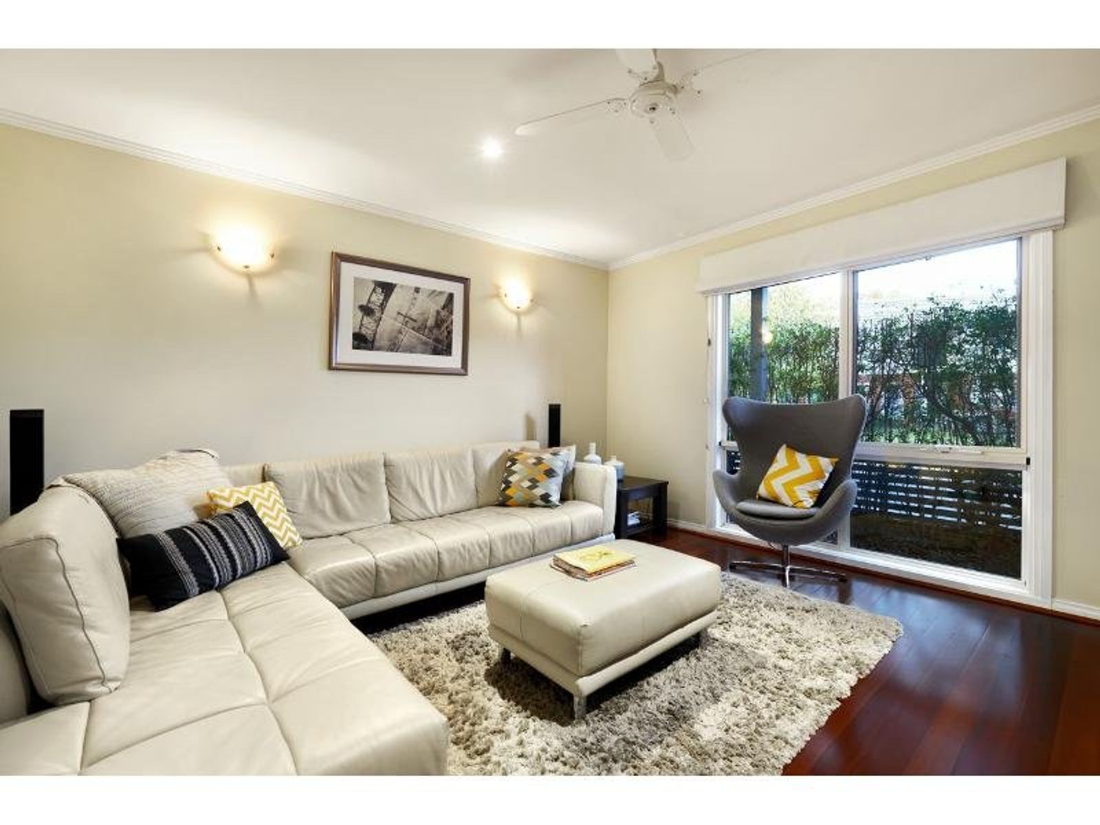 125 The Crescent, Kensington - Thumbnail 3