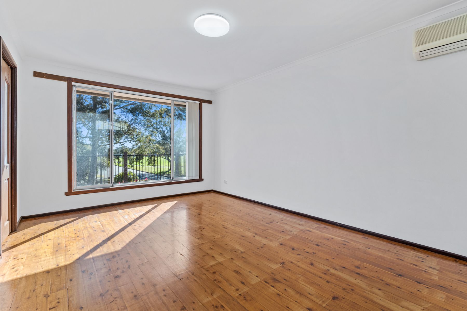 1 Paraka Place, Bradbury NSW 2560, Bradbury - Thumbnail 2