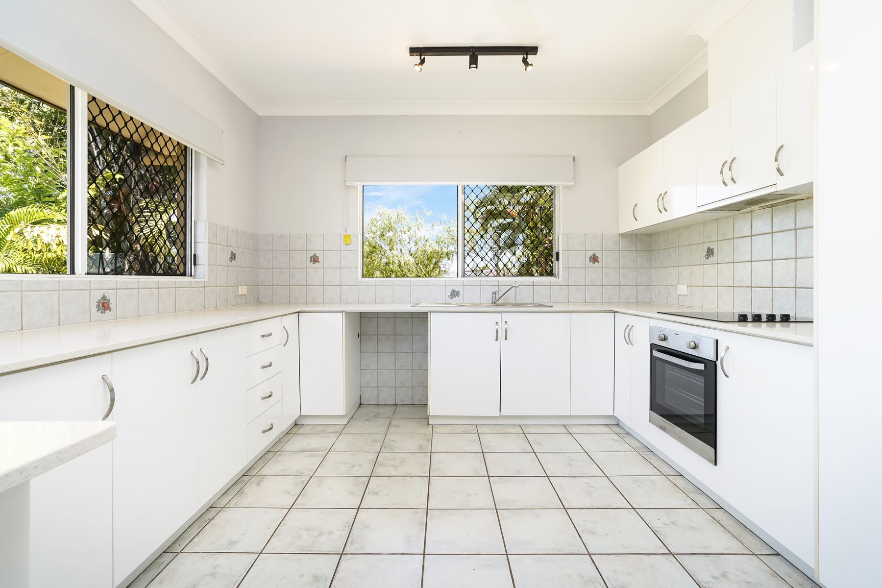 14 Rosebery Drive, Rosebery NT 0832, Rosebery - Thumbnail 4