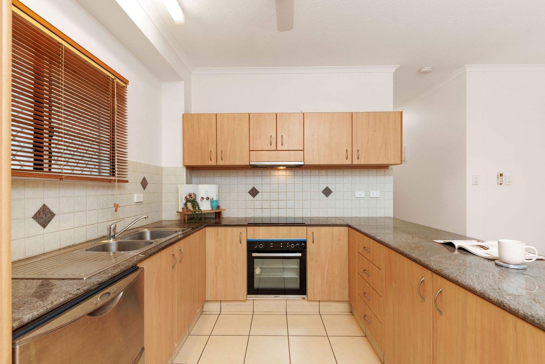 10/80 Woods Street, Darwin City NT 0800, Darwin City - Thumbnail 8