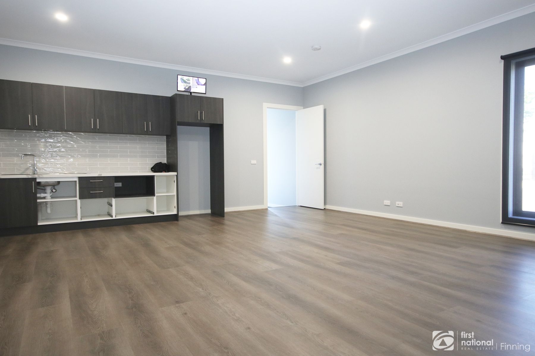 11 Powell Way, Cranbourne West VIC 3977, Cranbourne West - Thumbnail 5