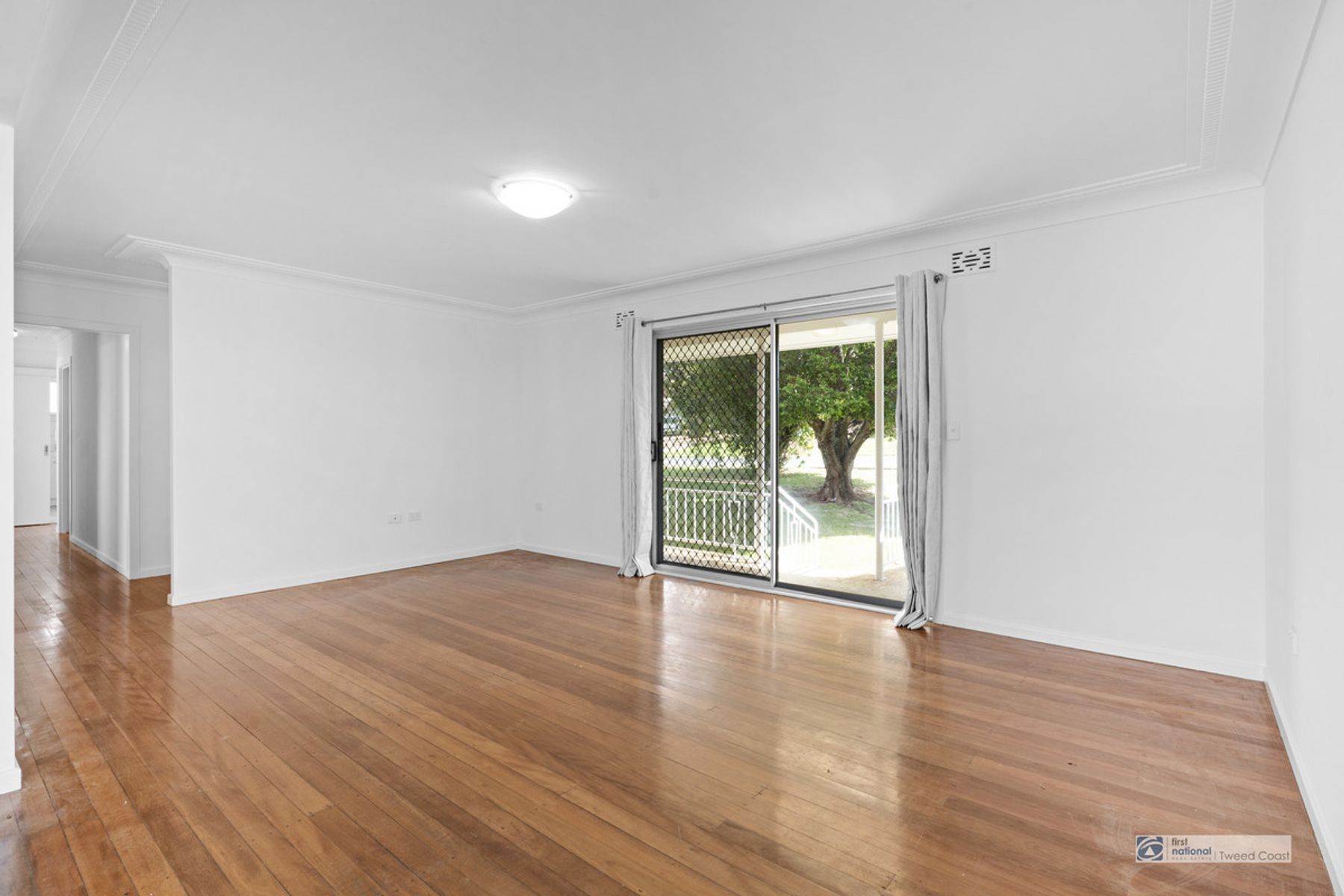 1 Kittiwake Street, Banora Point NSW 2486