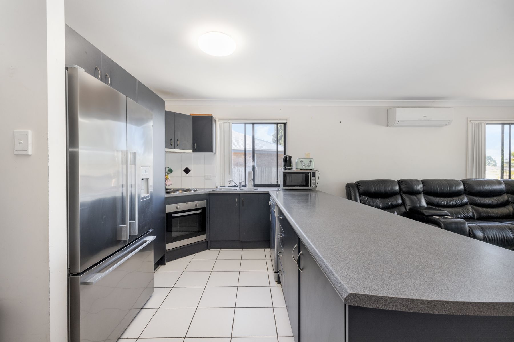 19 Pearse Street, Collingwood Park QLD 4301, Collingwood Park - Thumbnail 2