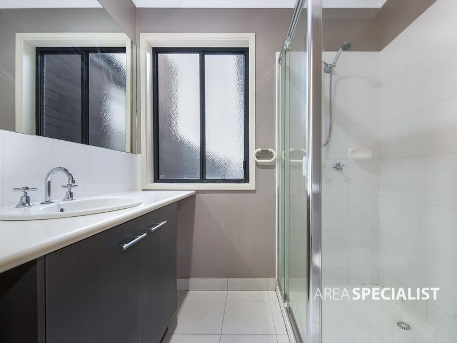11 Tyndall Street, Cranbourne East, VIC 3977, Cranbourne East - Thumbnail 4