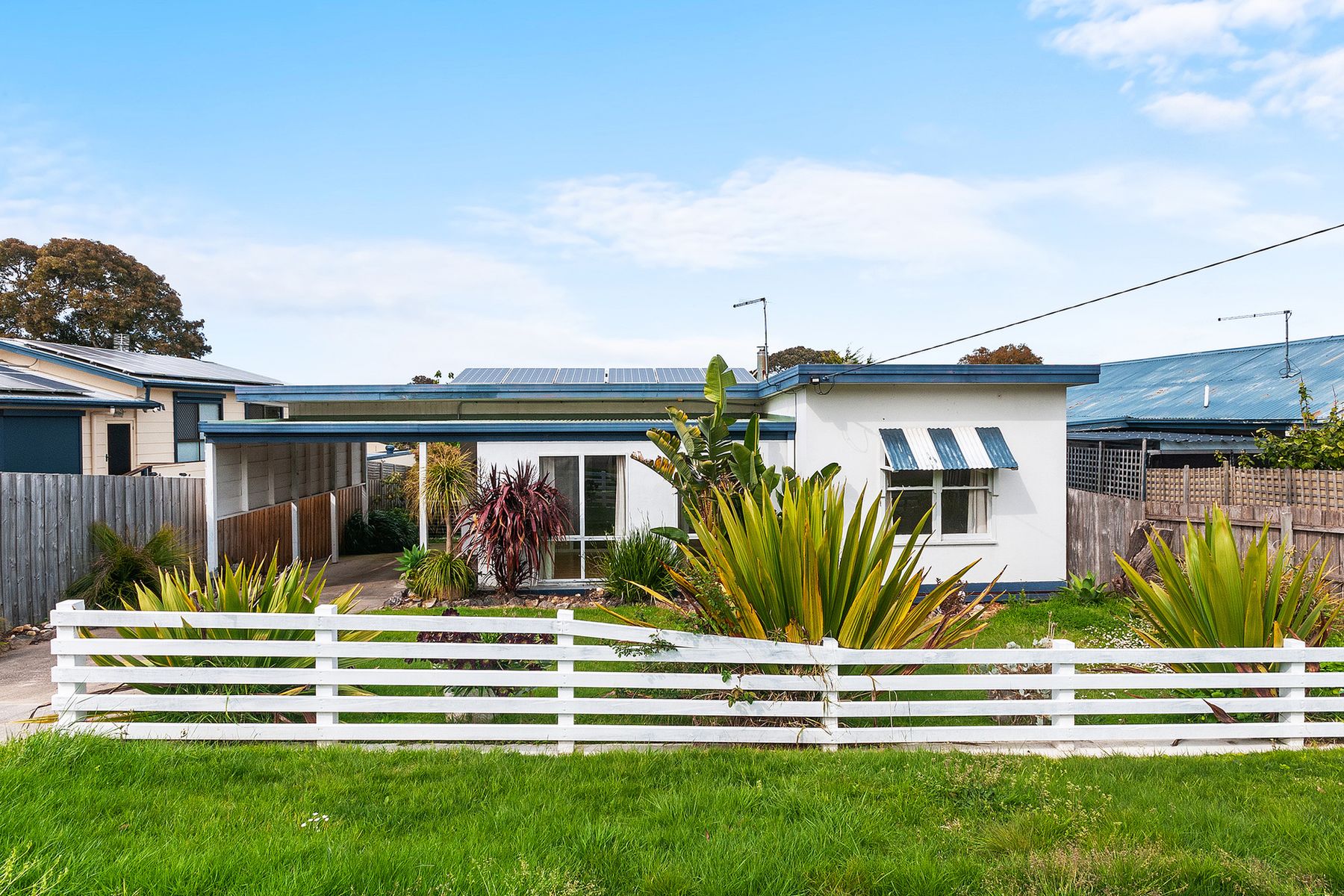 30 West Crescent, Lakes Entrance VIC 3909