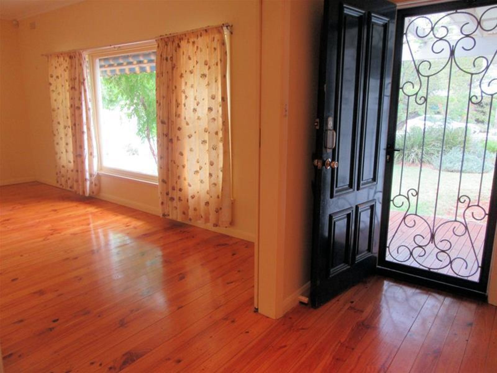 129 Hawthorn Grove, Mildura - Thumbnail 2