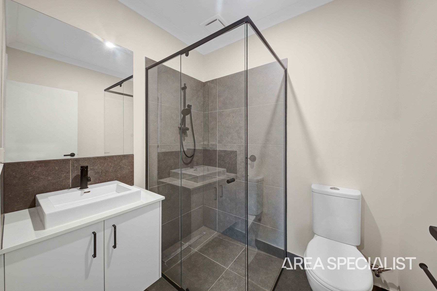 10 Samuel Road, Weir Views, Weir Views - Thumbnail 3