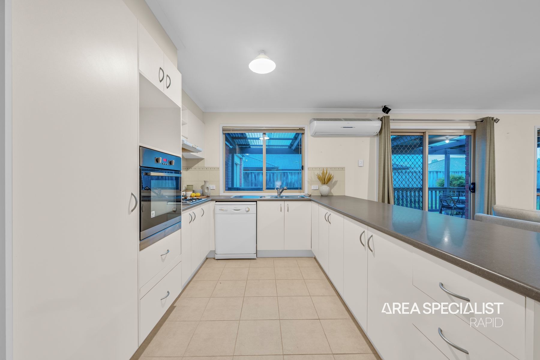 725 Glasscocks Road, Narre Warren South, Narre Warren South - Thumbnail 7