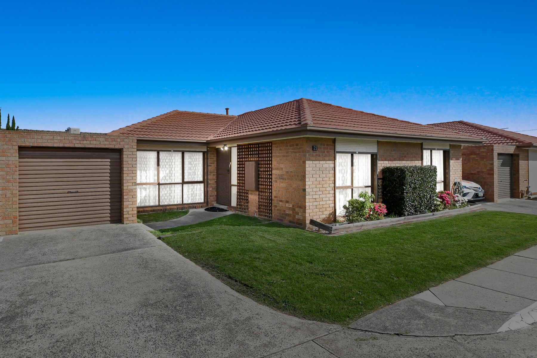 21/25, Noble Park - Thumbnail 2