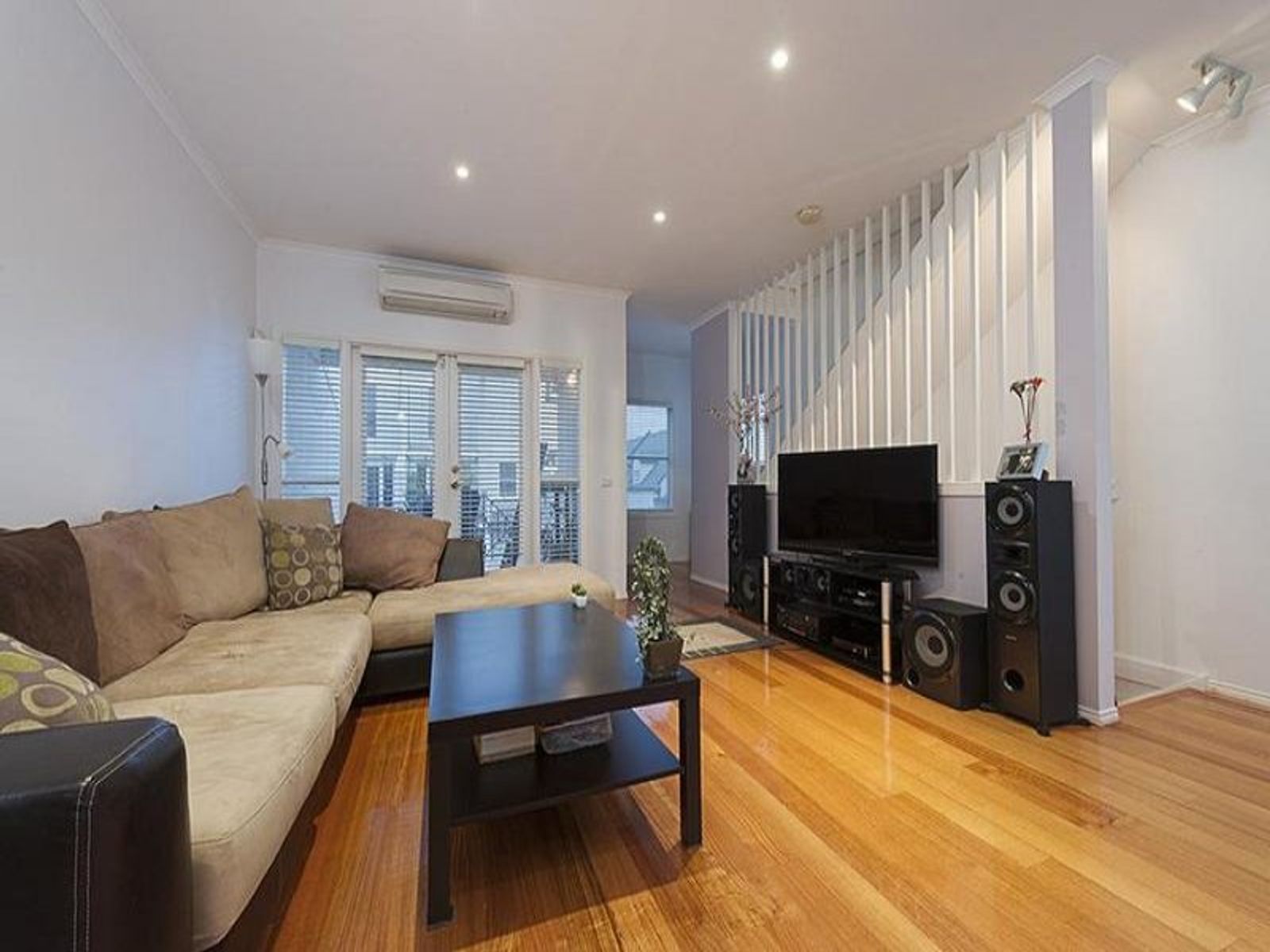 62 Willis Street, Kensington - Thumbnail 2