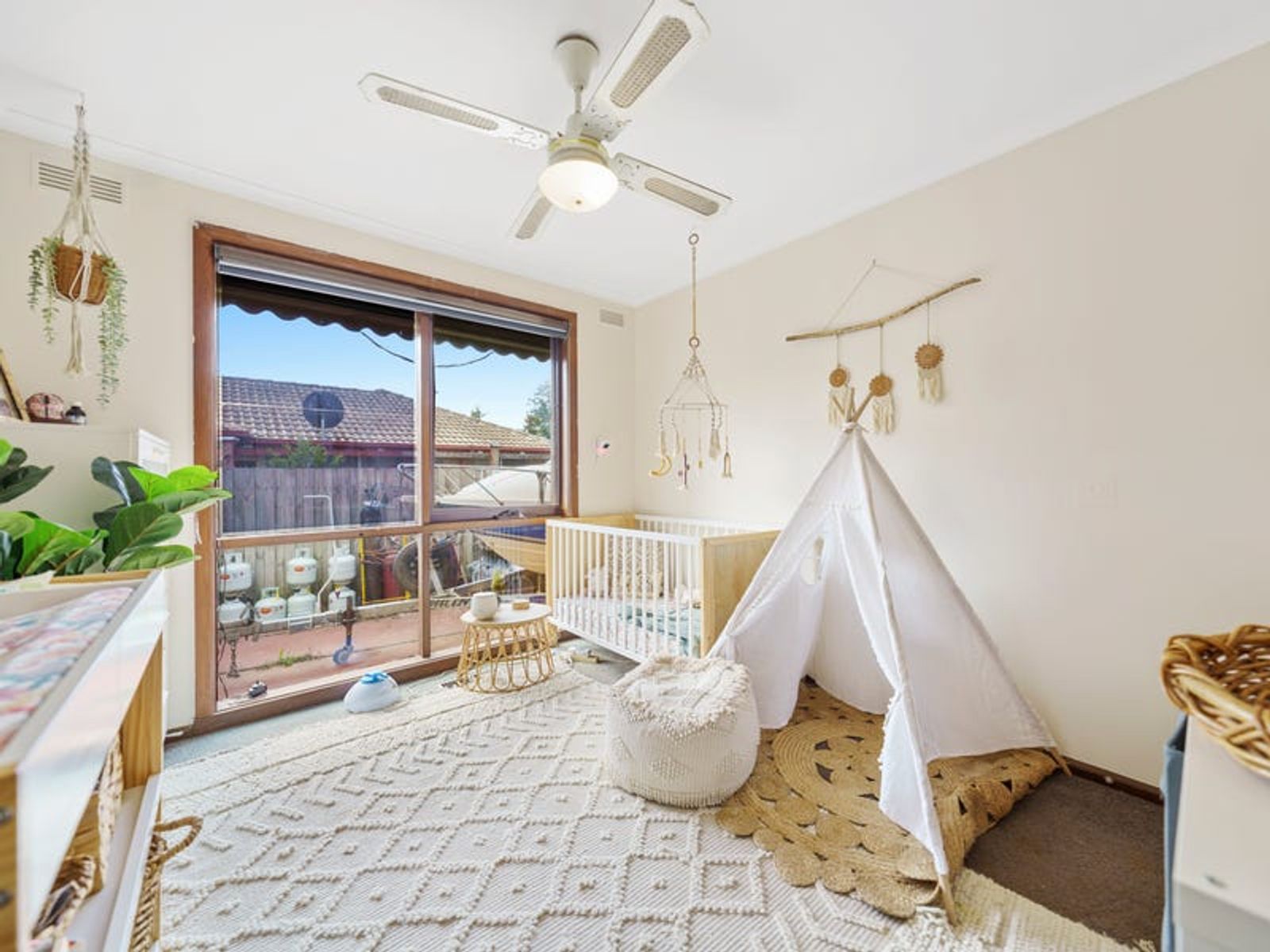 4 Highview Avenue, Cranbourne, VIC 3977, Cranbourne - Thumbnail 6