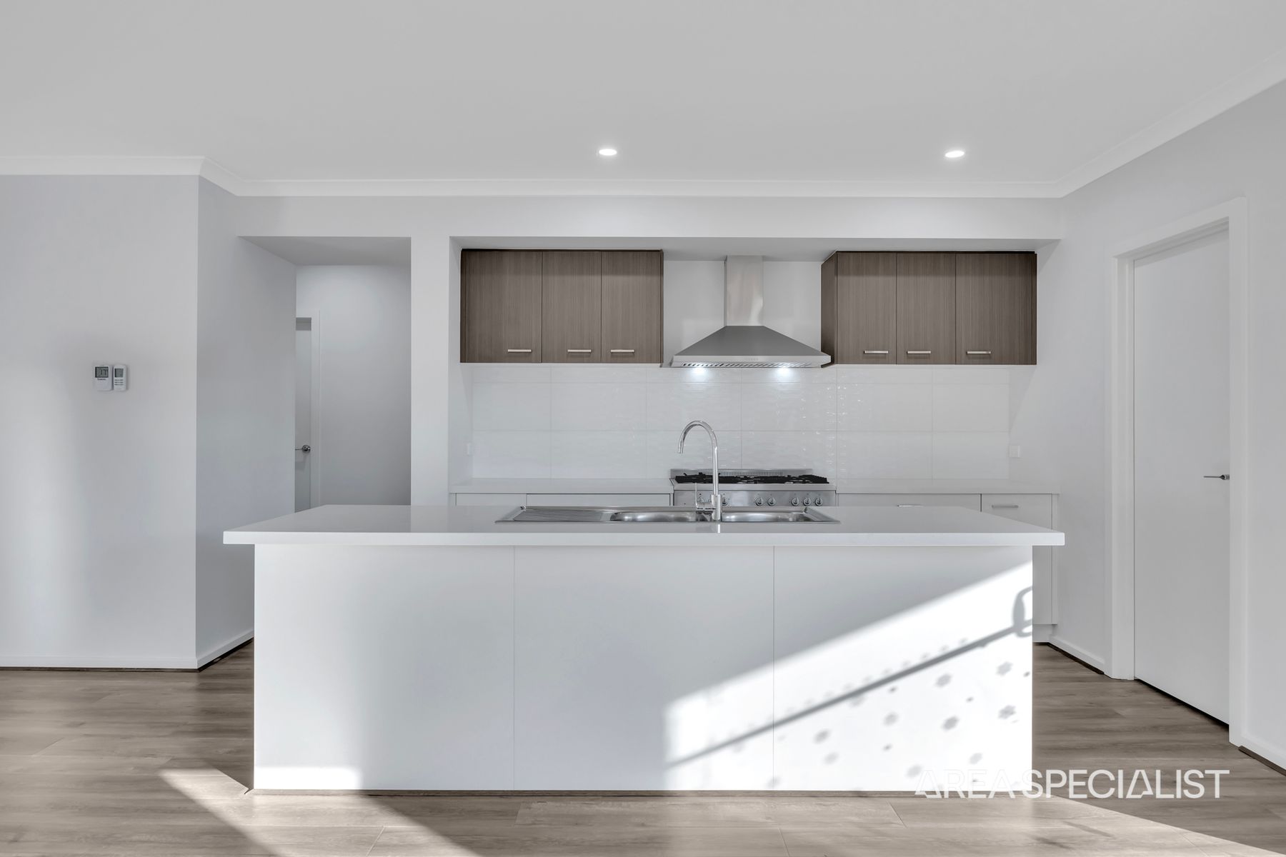 6 Pirka Way, Werribee, Werribee - Thumbnail 3
