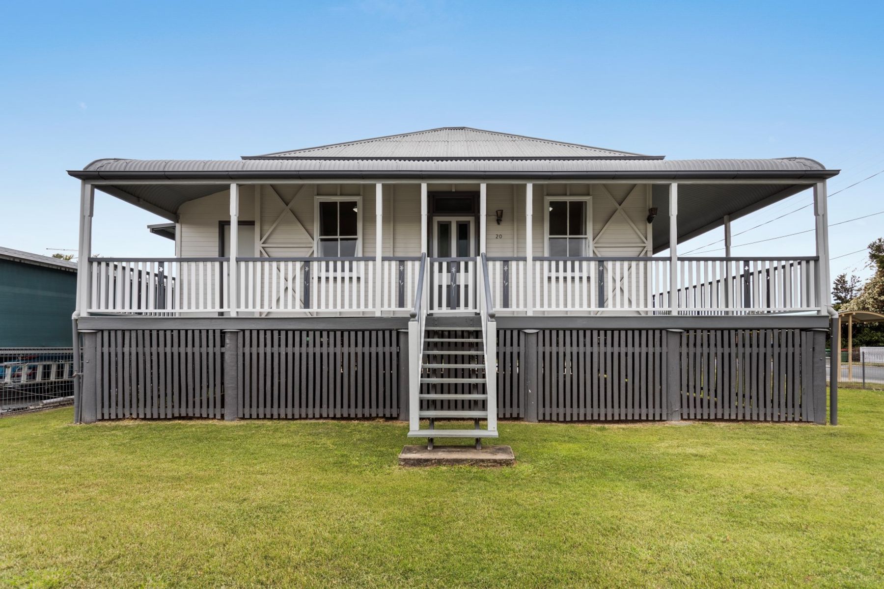 20 Woodford Street, One Mile QLD 4305