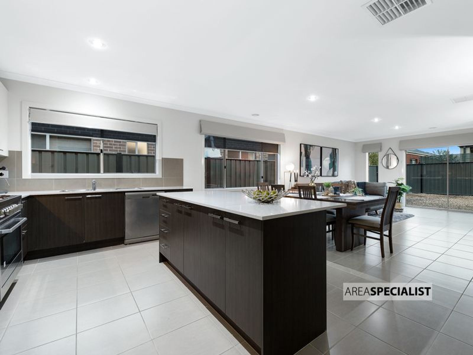 6 Appaloosa Grove, Clyde North, VIC 3978, Clyde North - Thumbnail 6