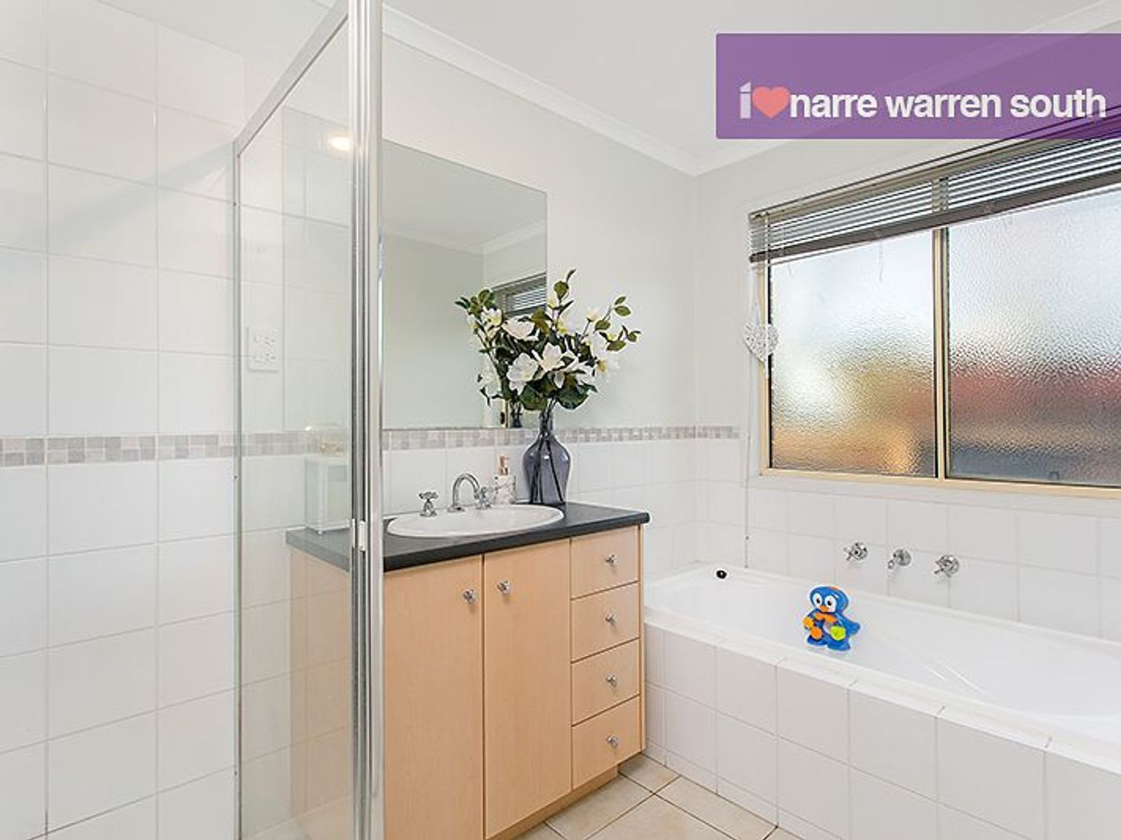 8 Hallmark Drive, Narre Warren South, VIC 3805, Narre Warren South - Thumbnail 7