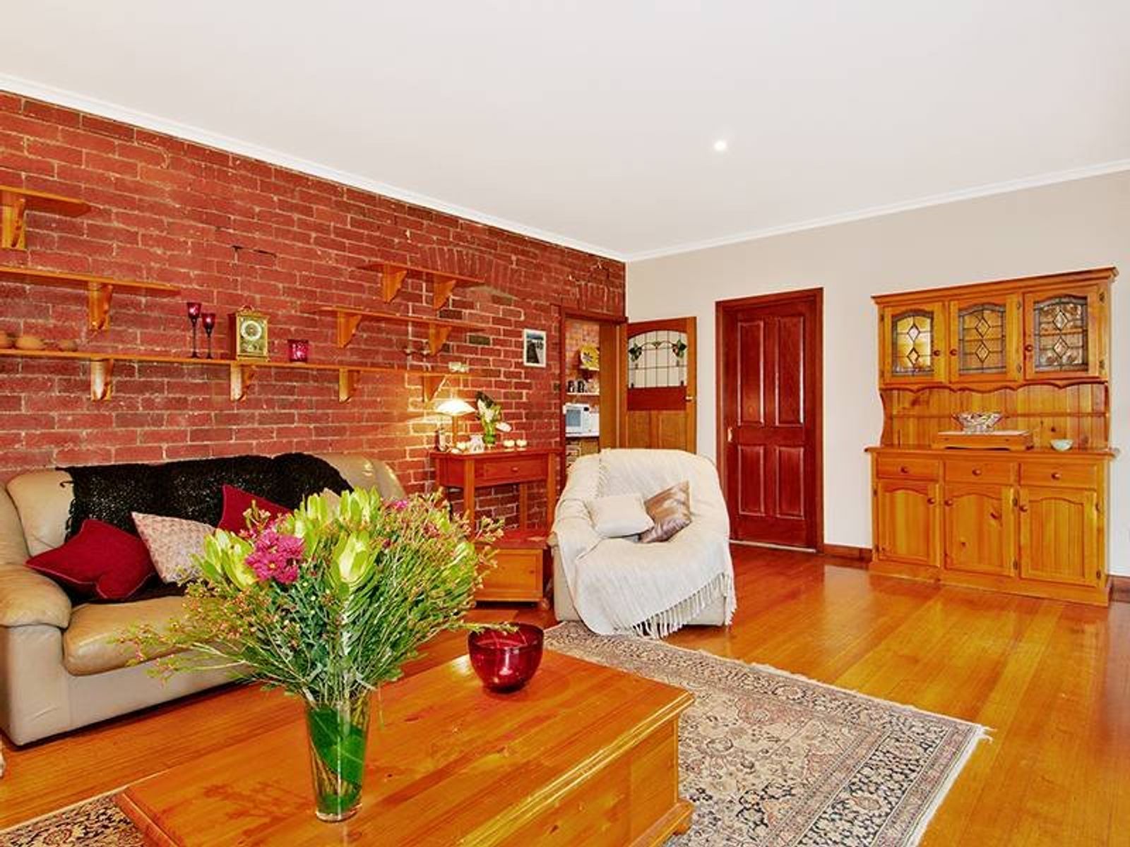 8 Schofield Street, Essendon - Thumbnail 6