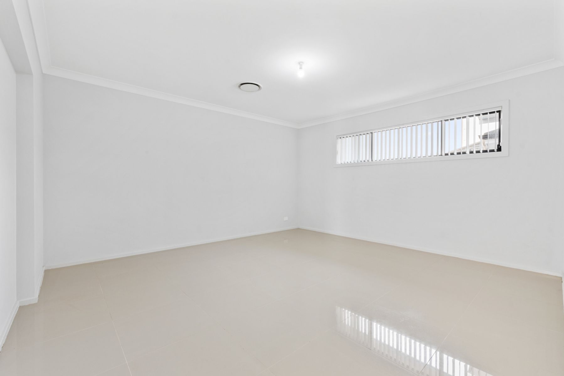 10 Village Circuit, Gregory Hills, NSW 2557, Gregory Hills - Thumbnail 5