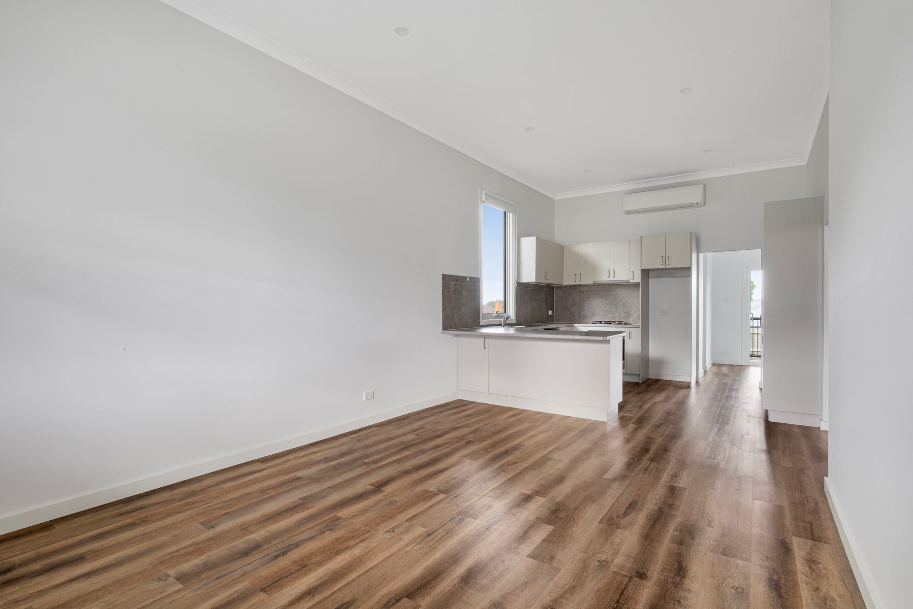 21 Young Street, Leongatha, Leongatha - Thumbnail 6