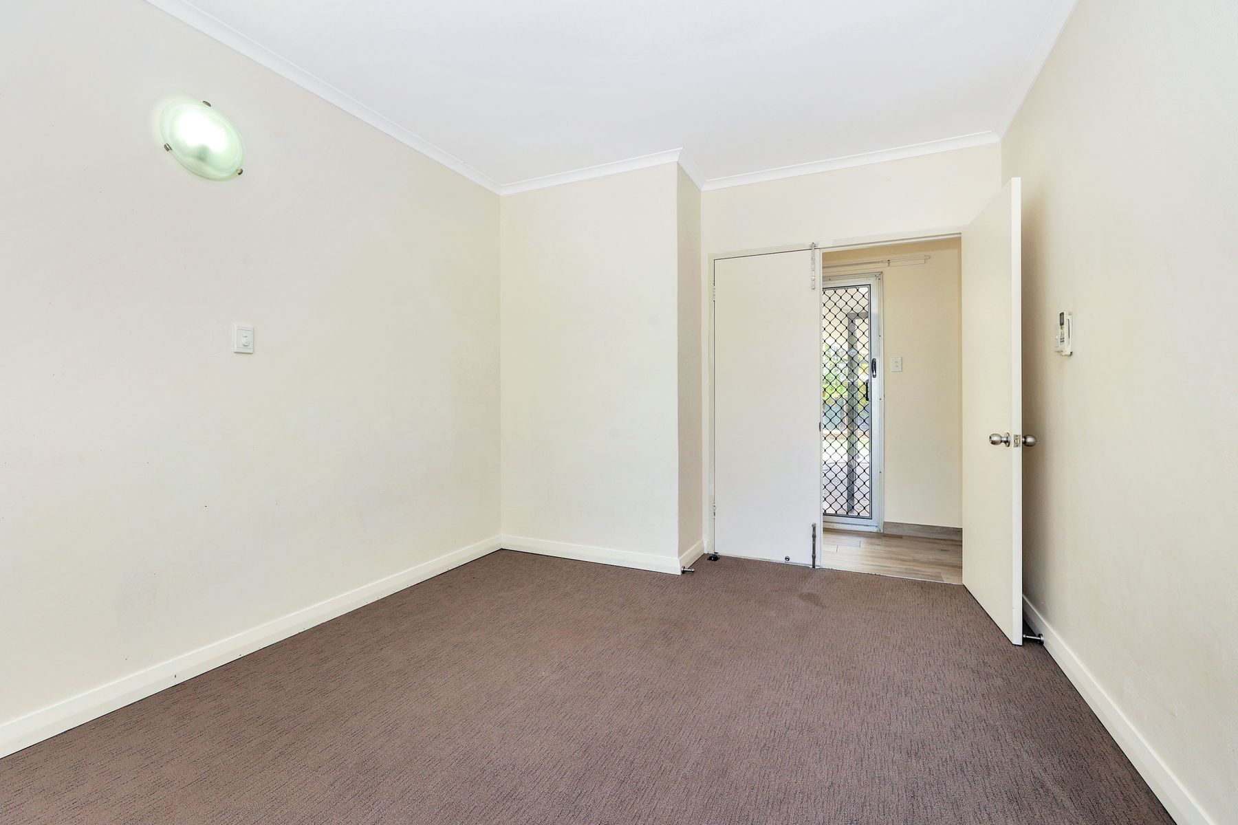 31 Emery Avenue, Gray NT 0830, Gray - Thumbnail 4
