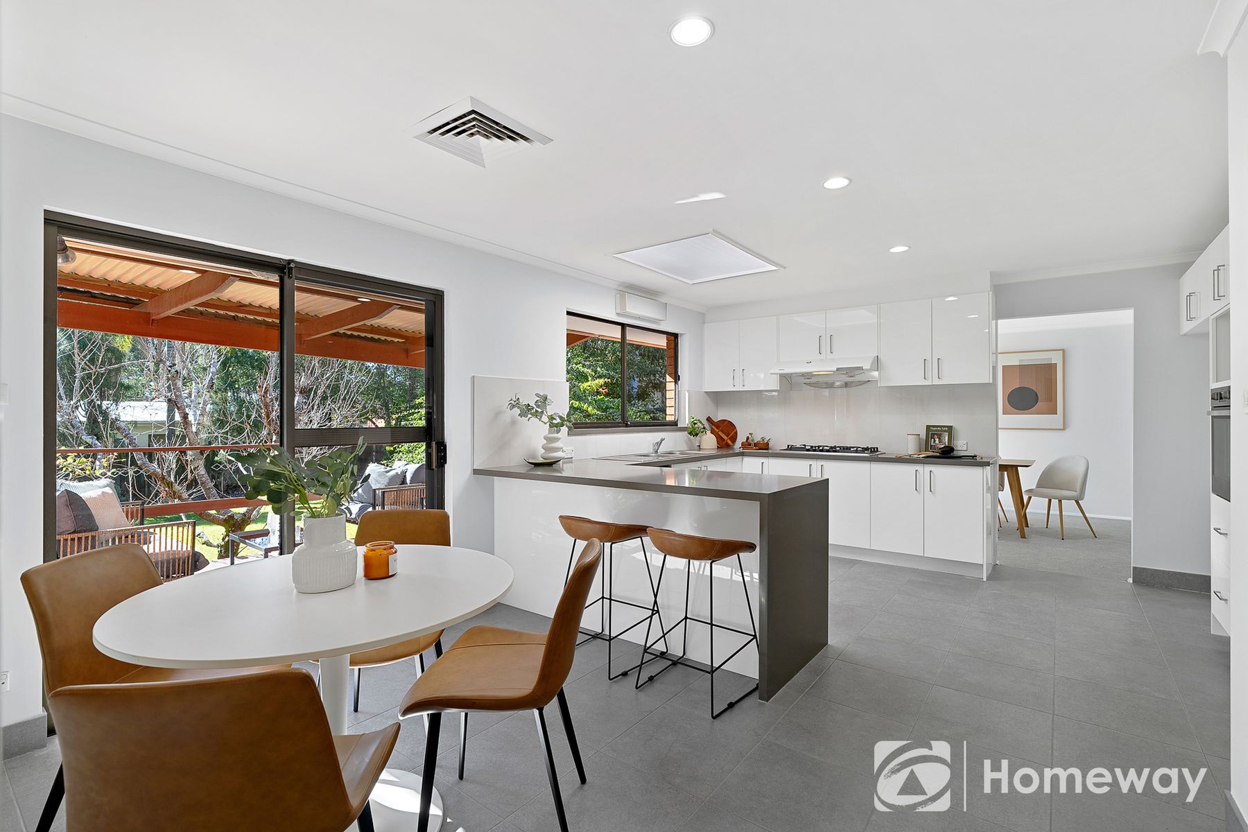 3 Thompson Close, West Pennant Hills NSW 2125, Pennant Hills - Thumbnail 4