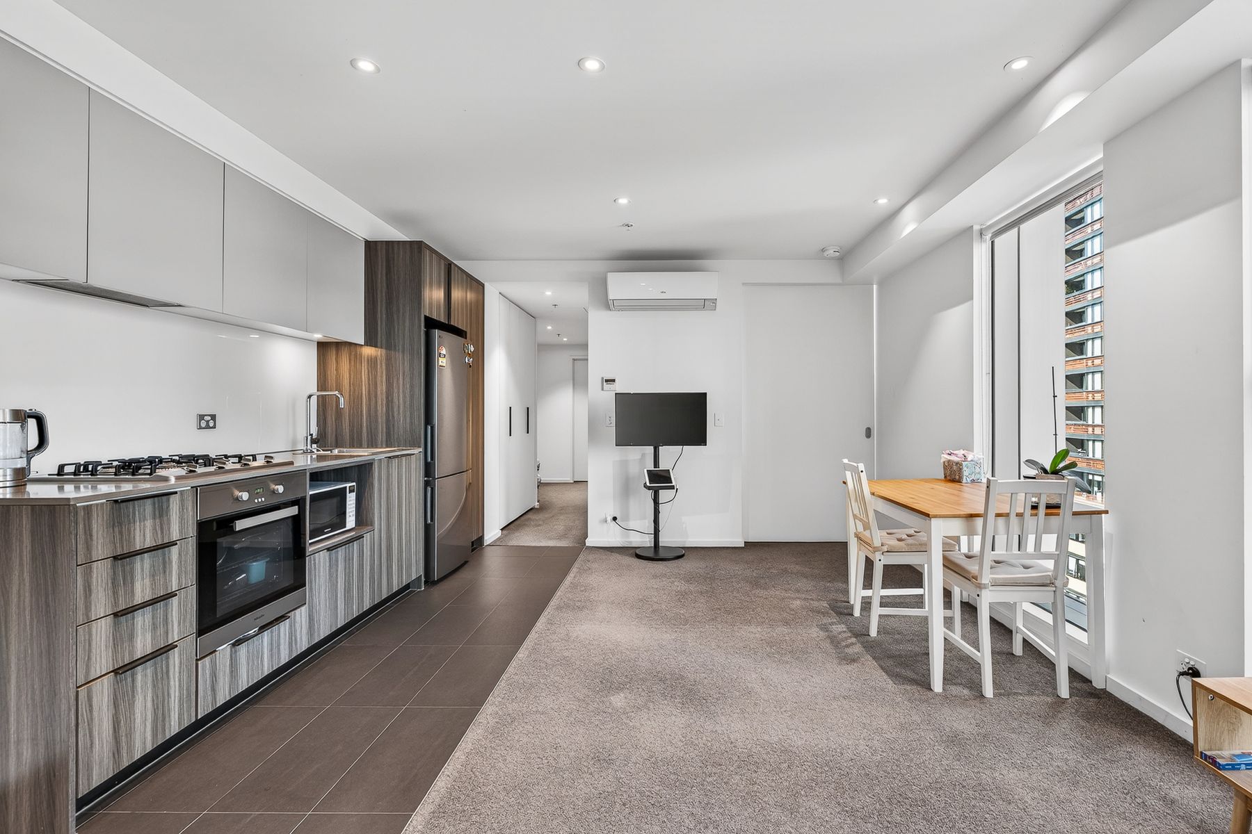 810E/878 Collins Street, Docklands, Docklands - Thumbnail 6