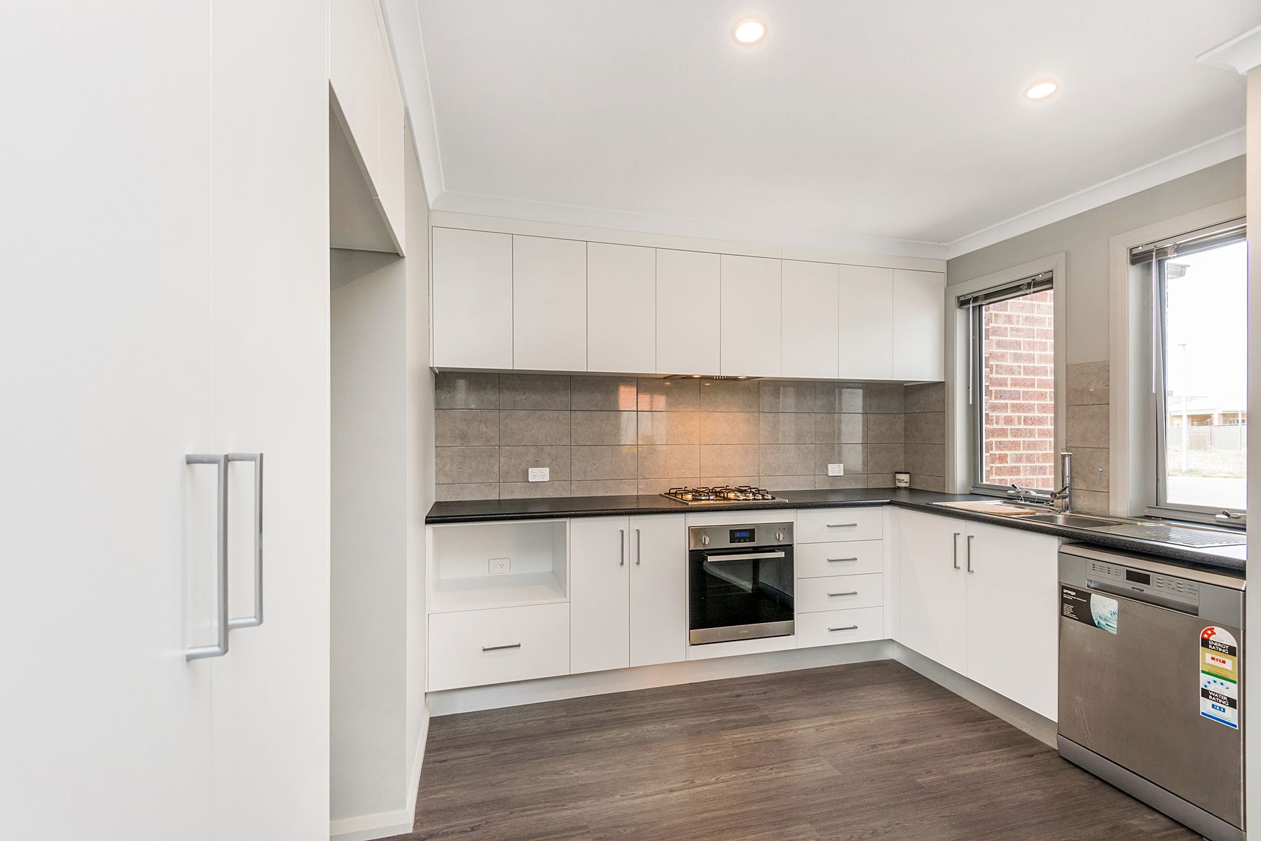 9 Rothschild Close, Epsom, VIC 3551, Epsom - Thumbnail 2