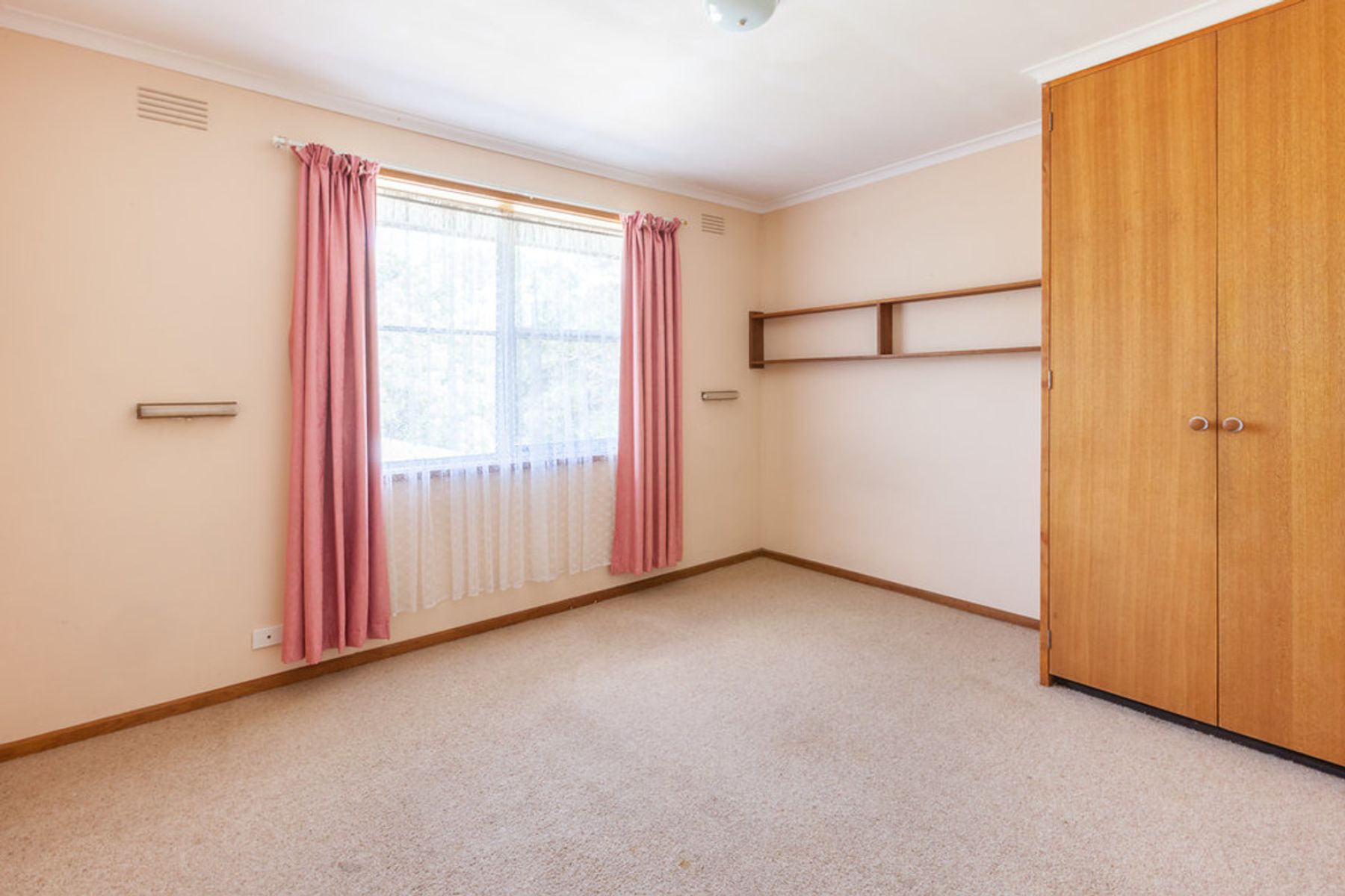 38 Latrobe Street, Warragul, VIC 3820, Warragul - Thumbnail 8