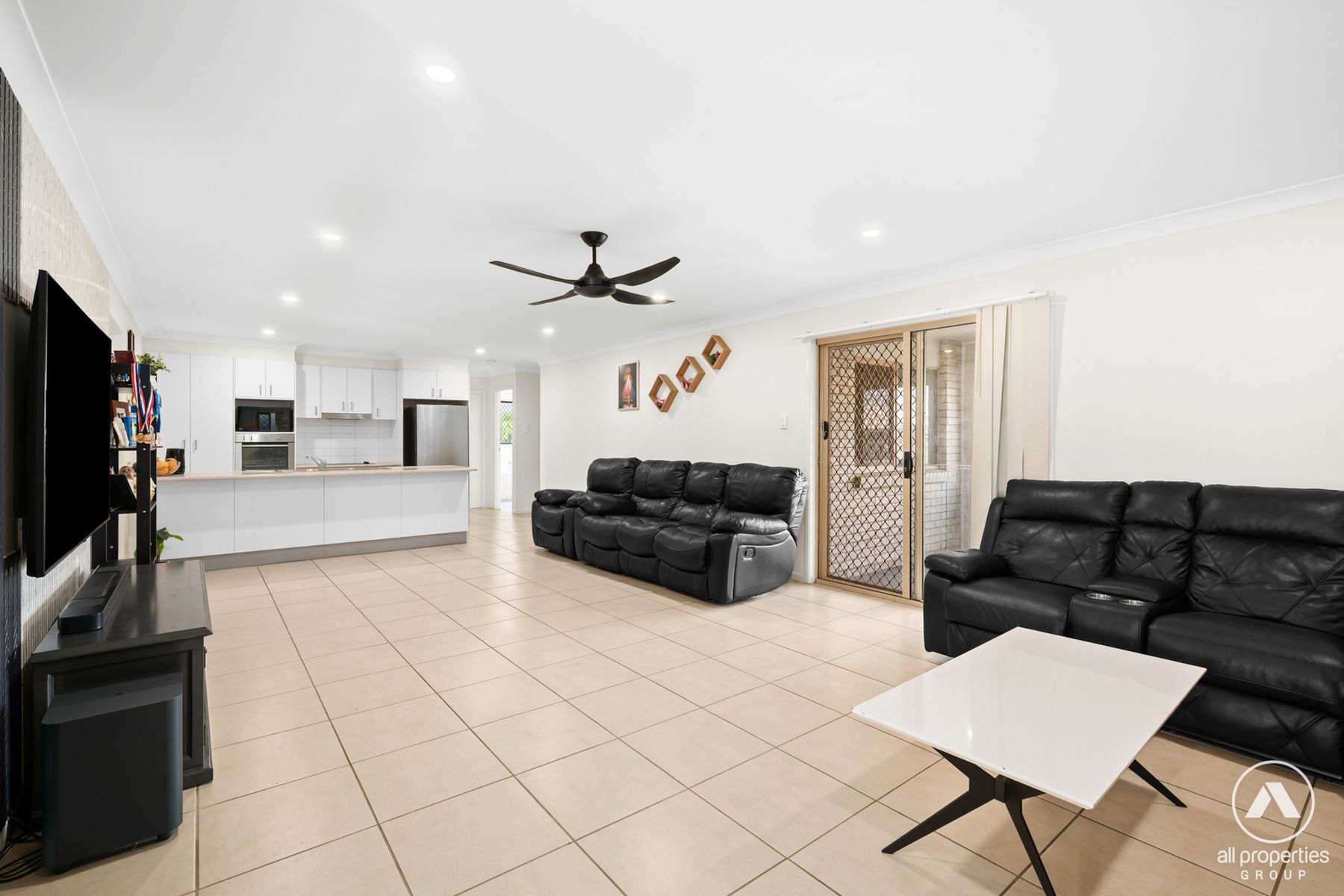3 Diller Drive, Crestmead QLD 4132, Crestmead - Thumbnail 3
