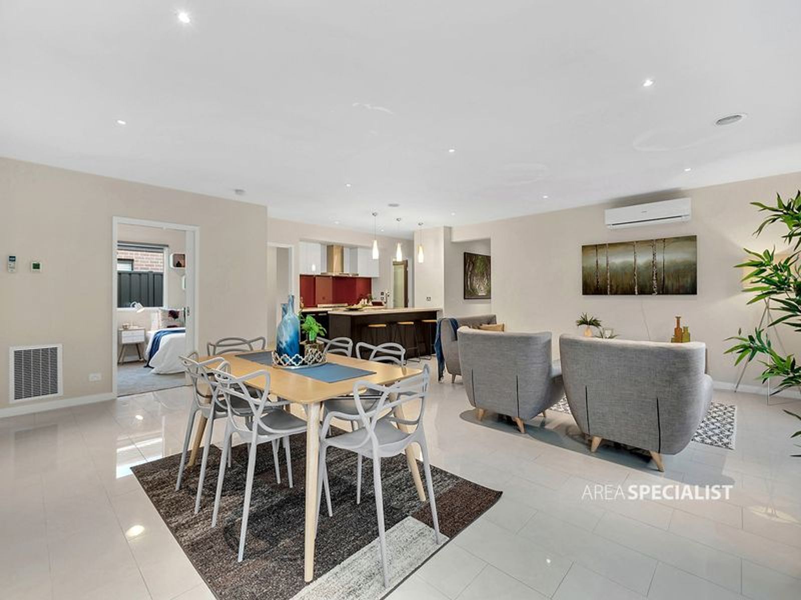 10 Bacchus Road, Cranbourne West, VIC 3977, Cranbourne West - Thumbnail 3