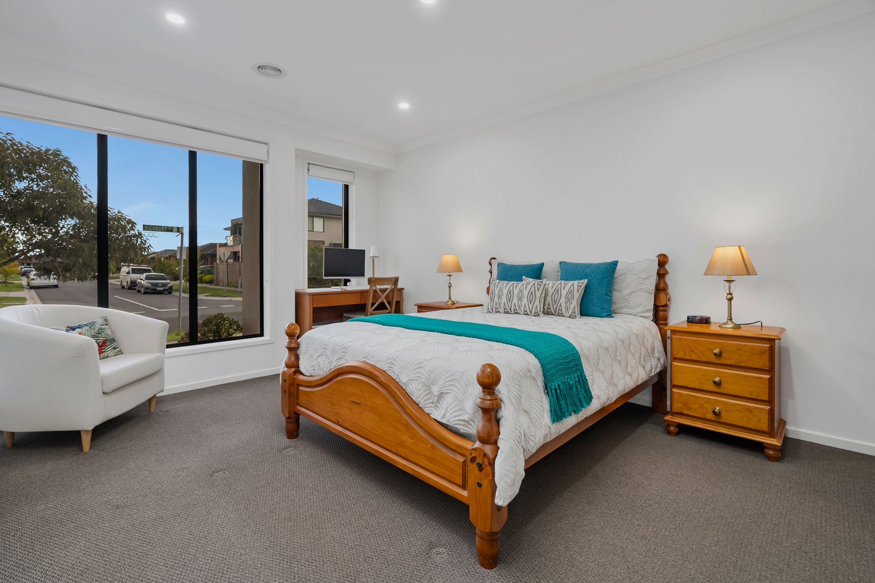 47 Highbury Road, Clyde North, VIC 3978, Clyde North - Thumbnail 3