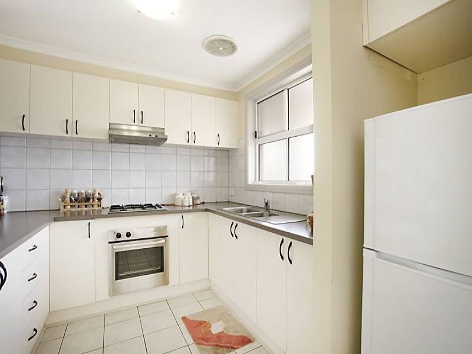 2/144 Lebanon Street, Strathmore, VIC 3041, Strathmore - Thumbnail 4