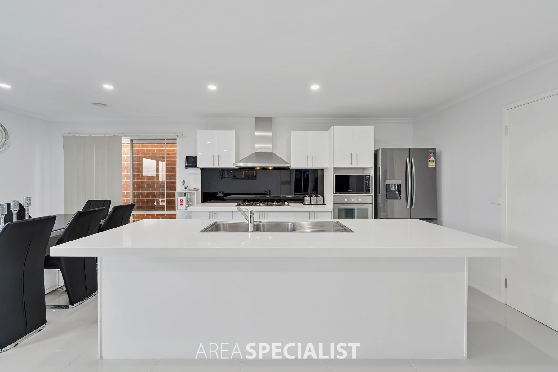 9 Nandaly Place, Cranbourne West, VIC 3977, Cranbourne West - Thumbnail 4