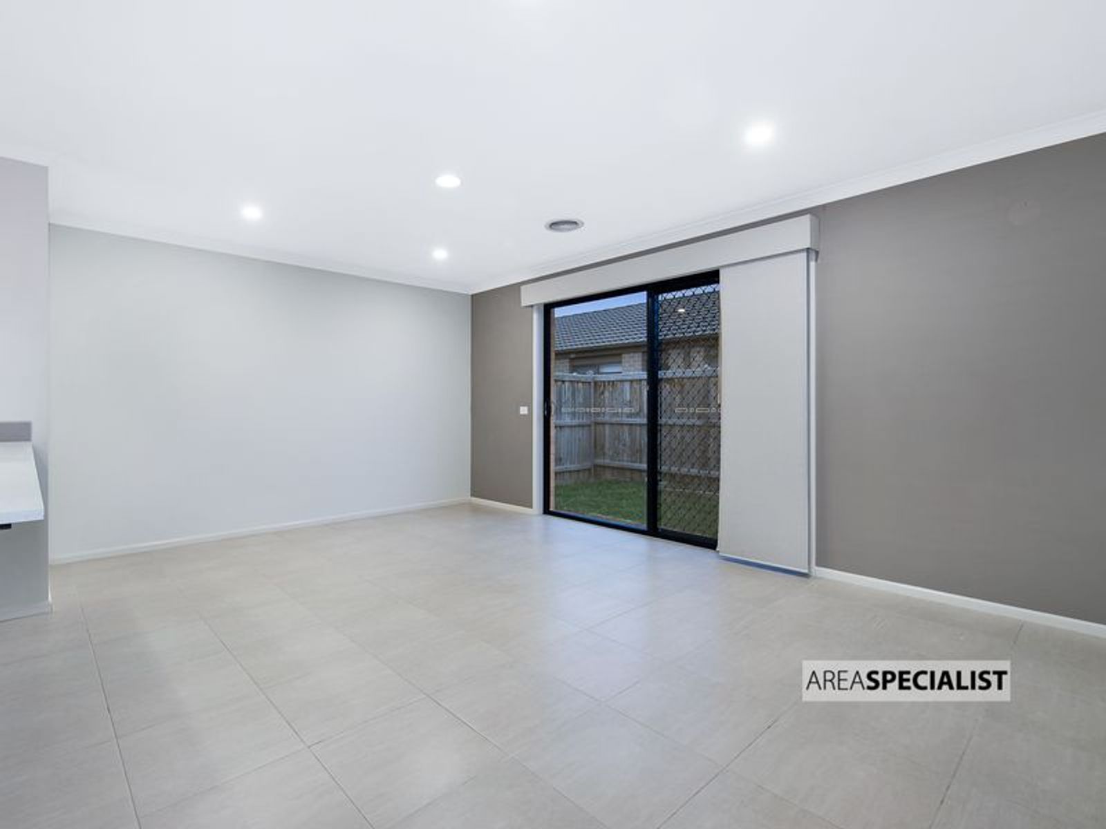 14 VALENCIA CCT, Cranbourne, VIC 3977, Cranbourne - Thumbnail 7