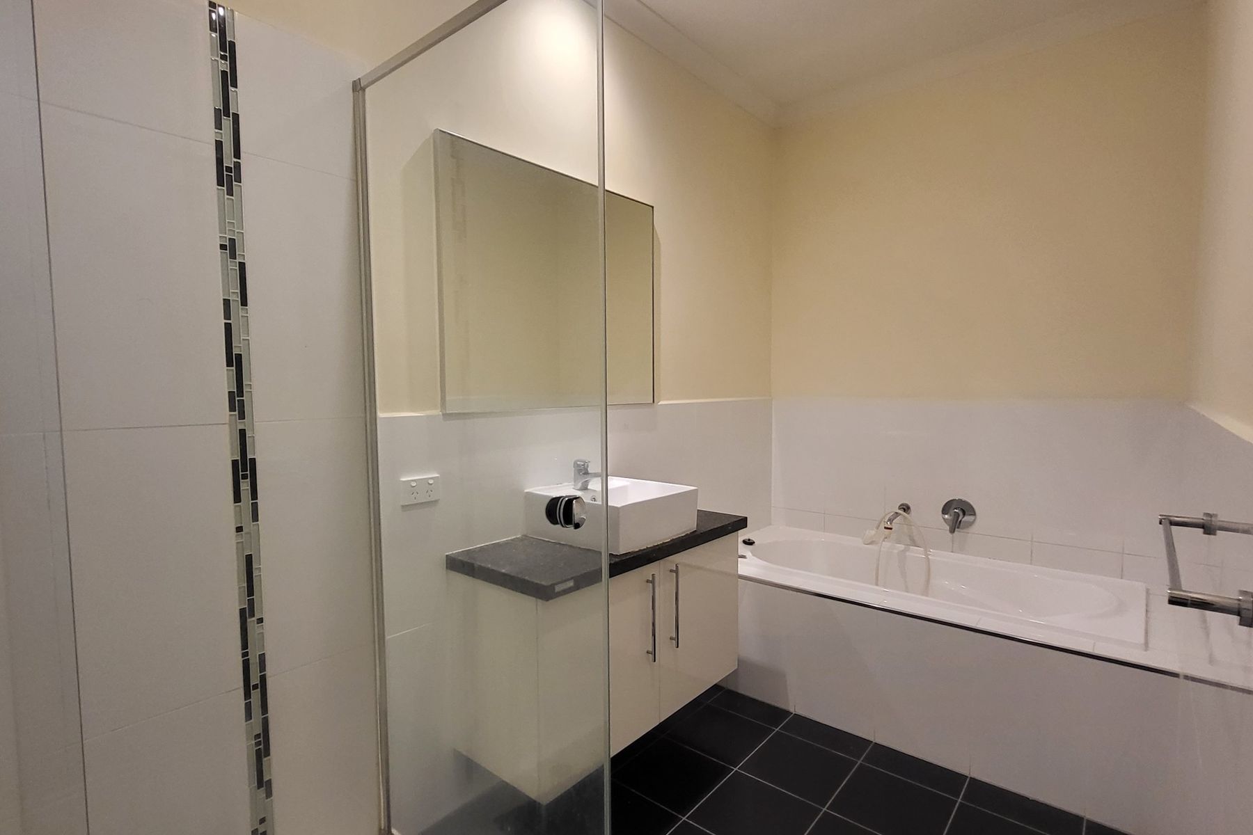 4/23 Commercial Road, Ferntree Gully VIC 3156, Ferntree Gully - Thumbnail 4